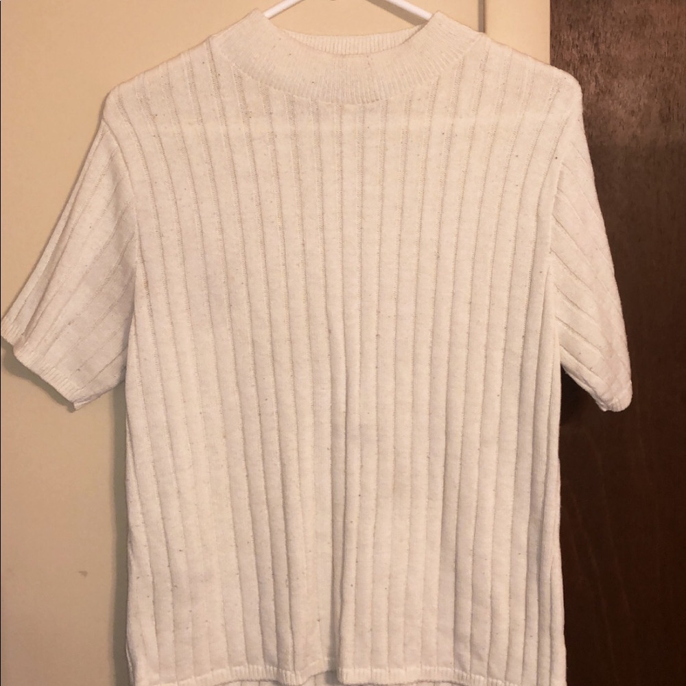 LEVI’S VINTAGE SHORT SLEEVE SWEATER TOP